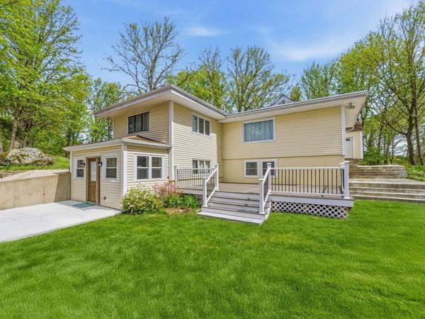 222 E Main St, Georgetown, MA 01833