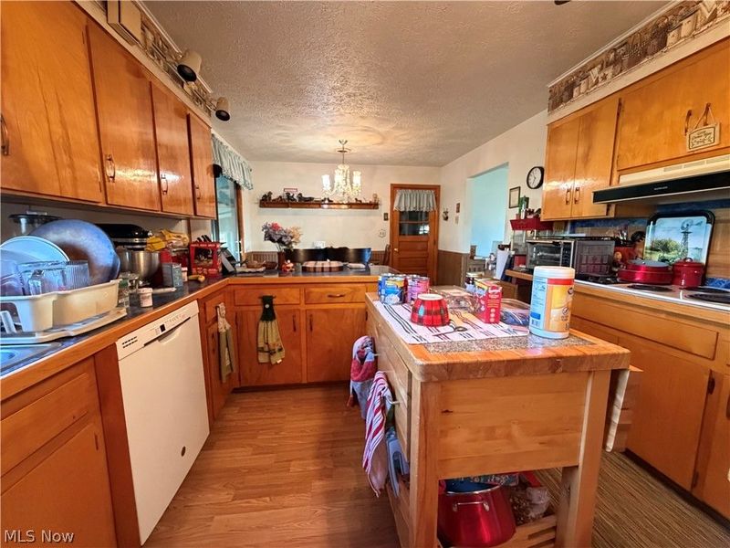 22179 Valley View Drive, West Lafayette, OH 43845 Photo 10