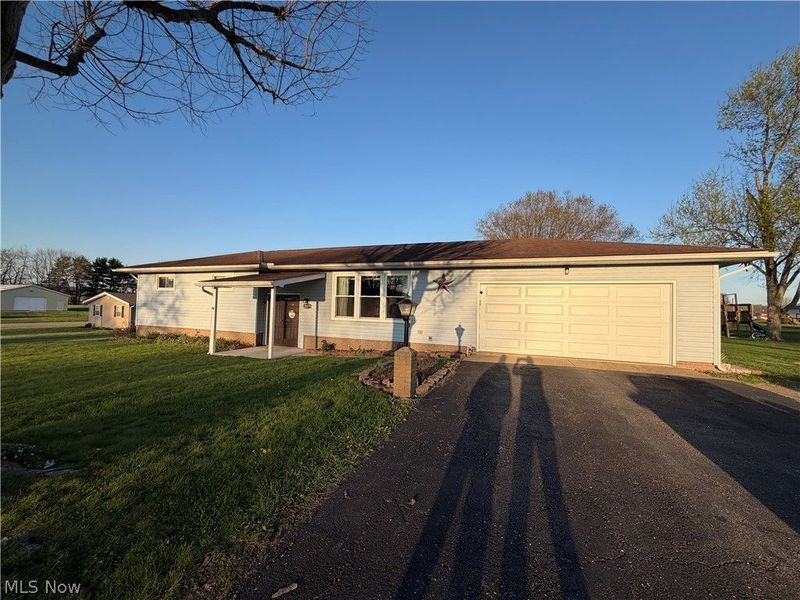 22179 Valley View Drive, West Lafayette, OH 43845 Photo 2