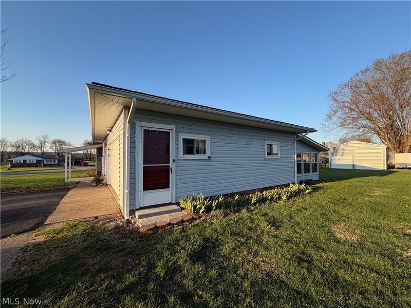 22179 Valley View Drive, West Lafayette, OH 43845 Photo 4