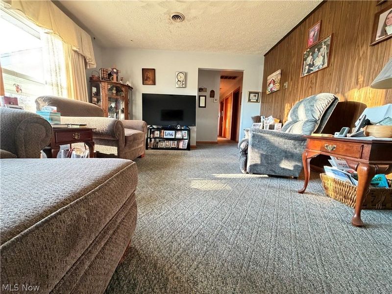 22179 Valley View Drive, West Lafayette, OH 43845 Photo 9