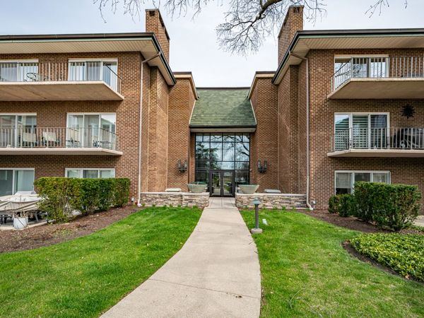 4 Oak Brook Club Drive , Unit G205, Oak Brook, IL 60523