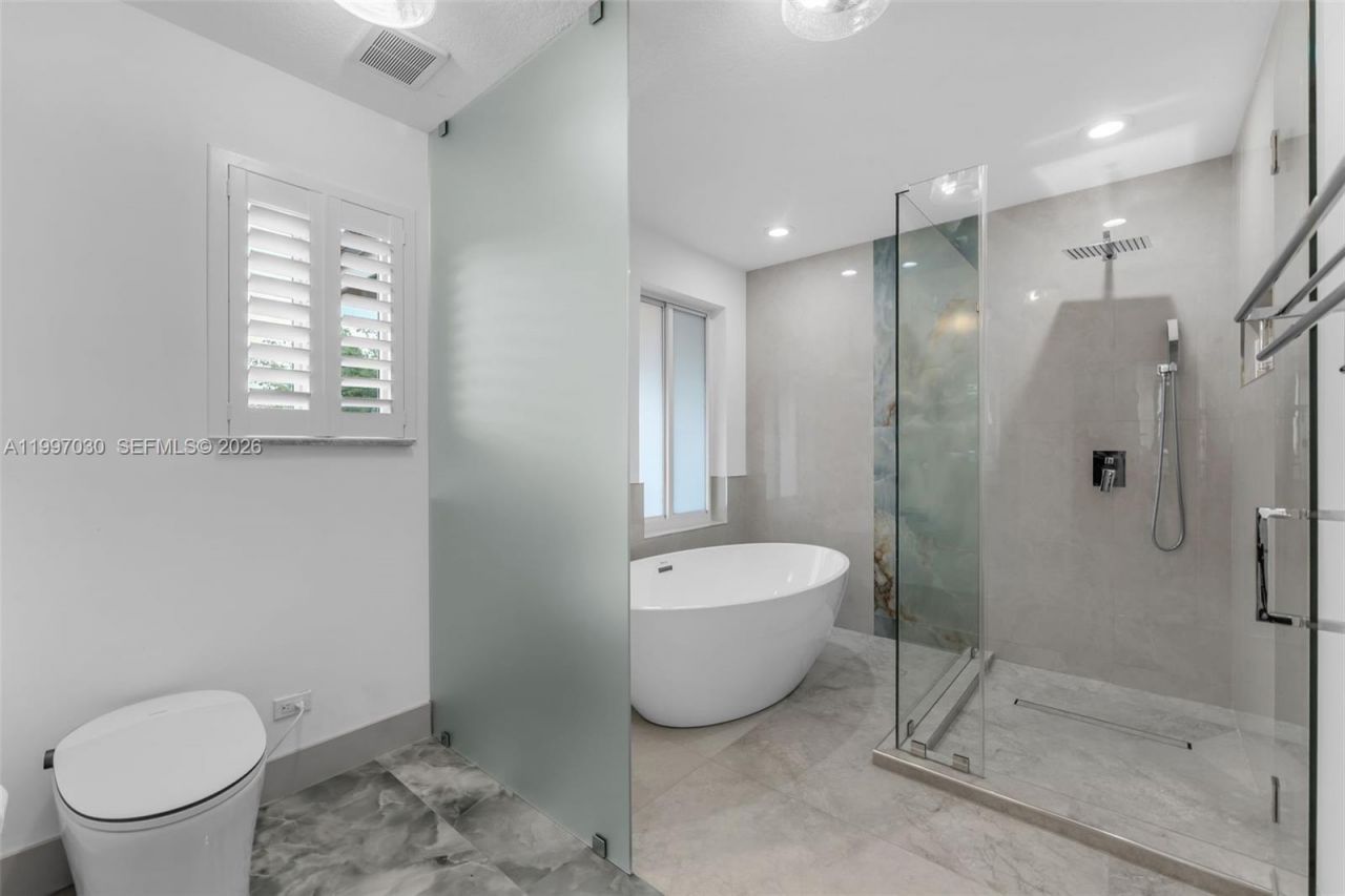 9030 SW 162nd St, Palmetto Bay, FL 33157 Photo