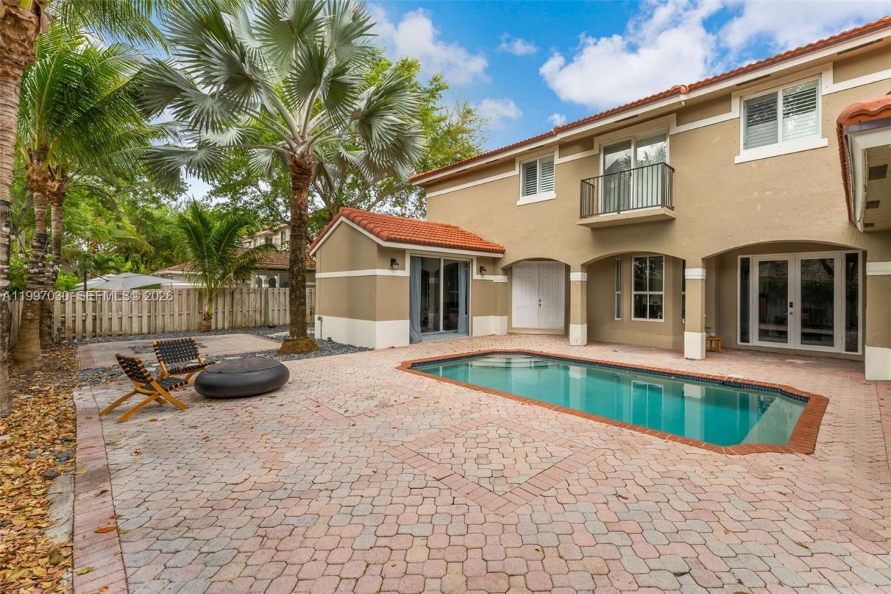 9030 SW 162nd St, Palmetto Bay, FL 33157 Photo