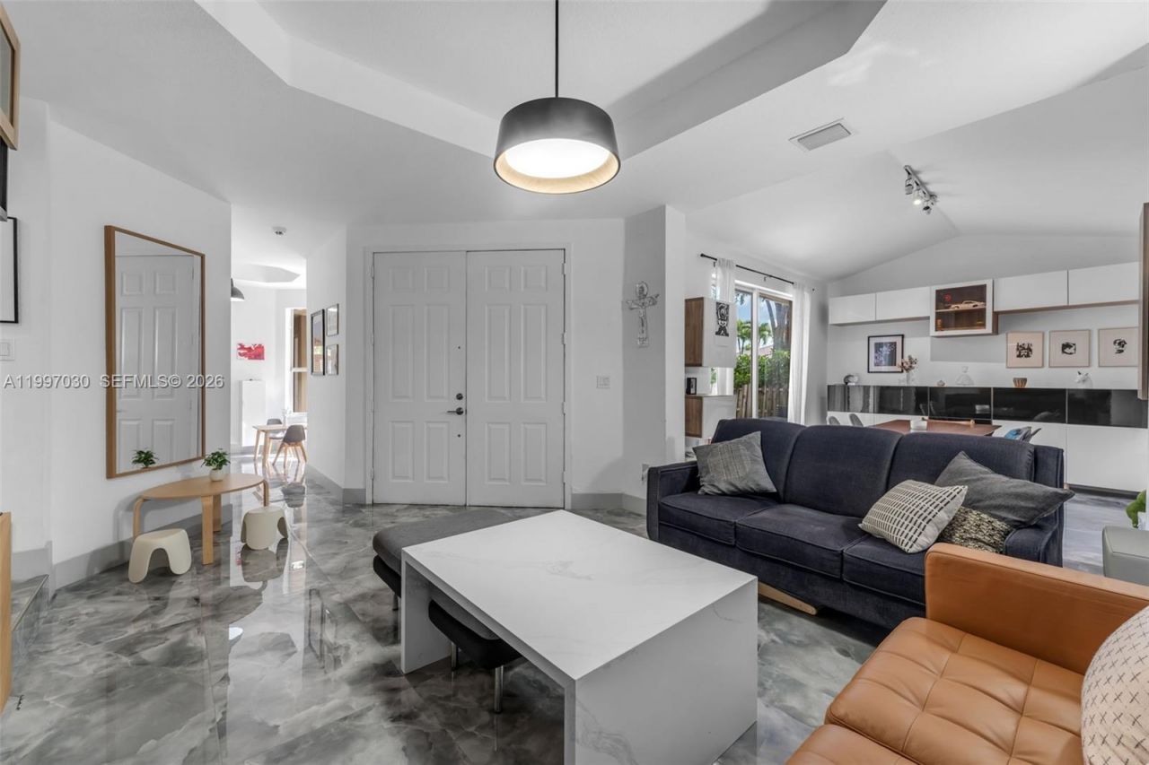 9030 SW 162nd St, Palmetto Bay, FL 33157 Photo