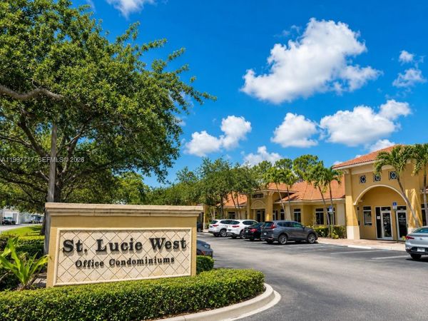 300 NW Bethany Dr, Unit 320, Port St. Lucie, FL 34986