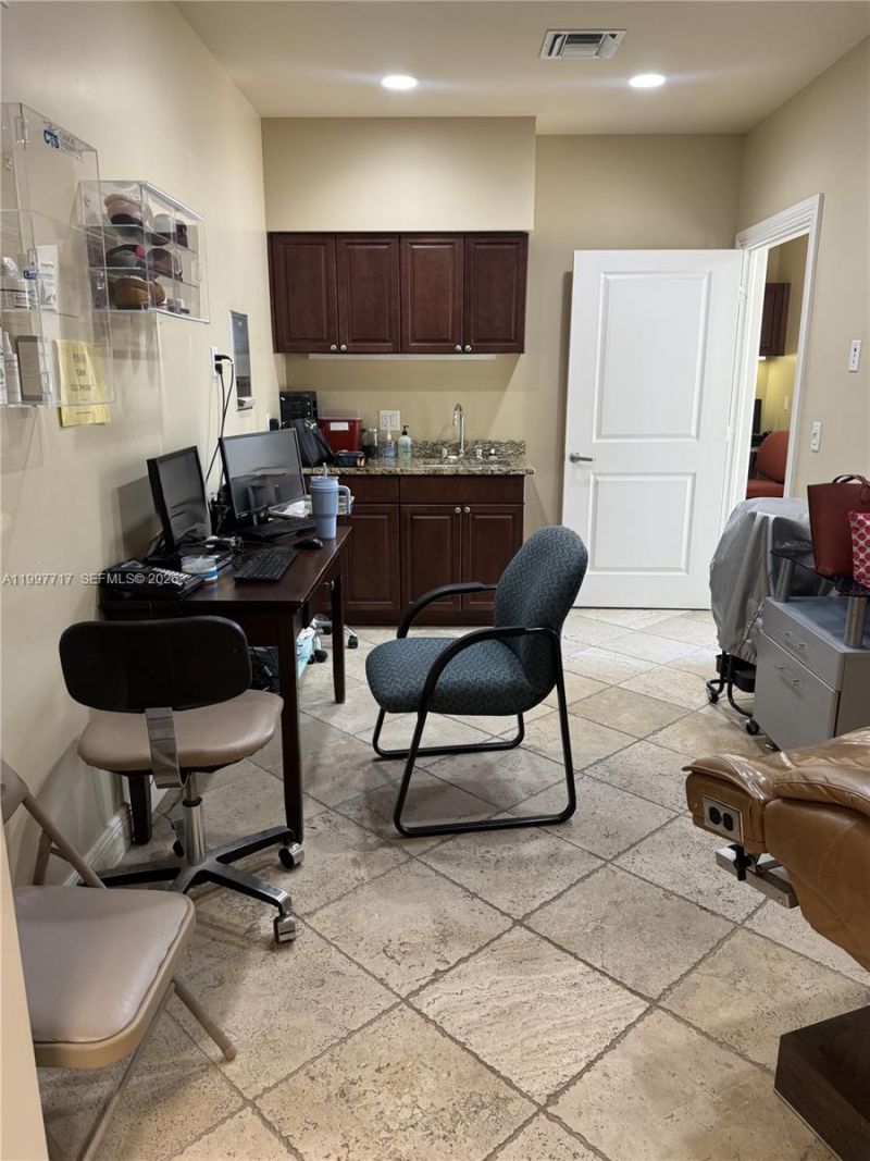 300 NW Bethany Dr, Unit 320, Port Saint Lucie, FL 34986 Photo