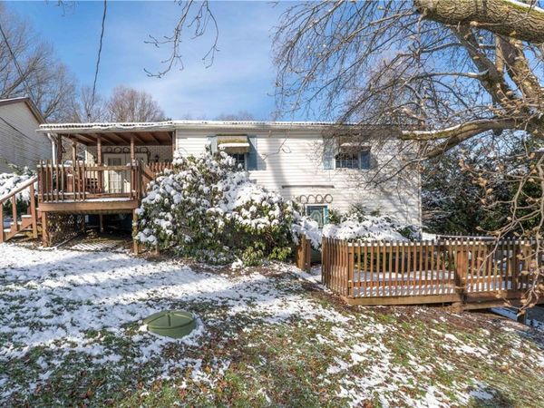 819 Bute Rd, Uniontown, PA 15401