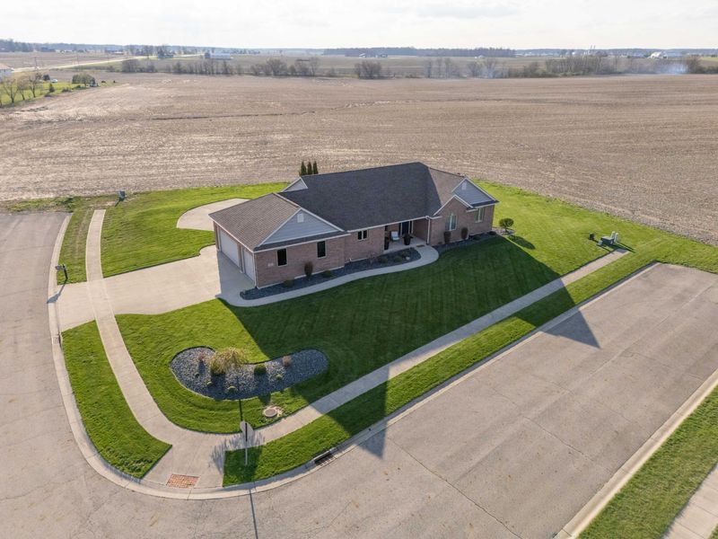 101 Cedarbrook Court, Anna, OH 45302 Photo 2