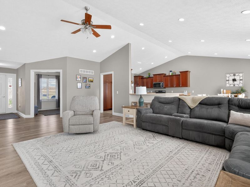 101 Cedarbrook Court, Anna, OH 45302 Photo 9