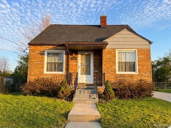 183 Crystal Lake Drive, Pontiac, MI 48341