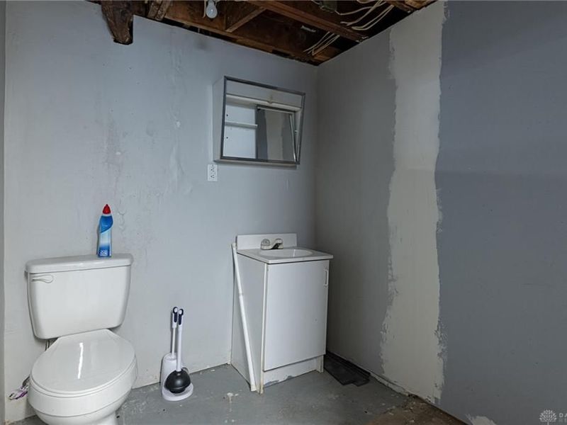 515 N Clairmont Avenue, Springfield, OH 45503 Photo 24