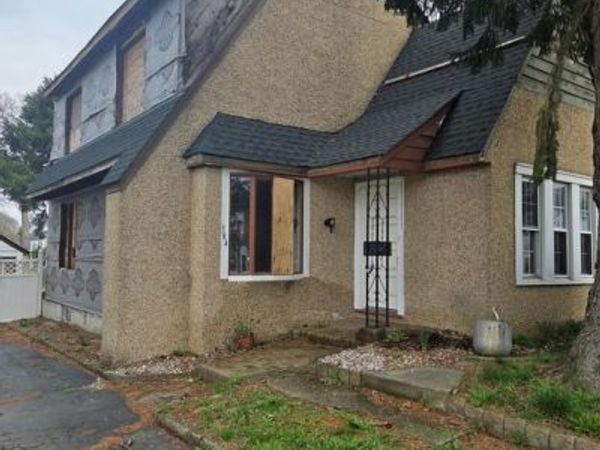 584 PARKWAY AVENUE , EWING, NJ 08618