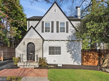 1319 N WAKEFIELD STREET, ARLINGTON, VA 22207