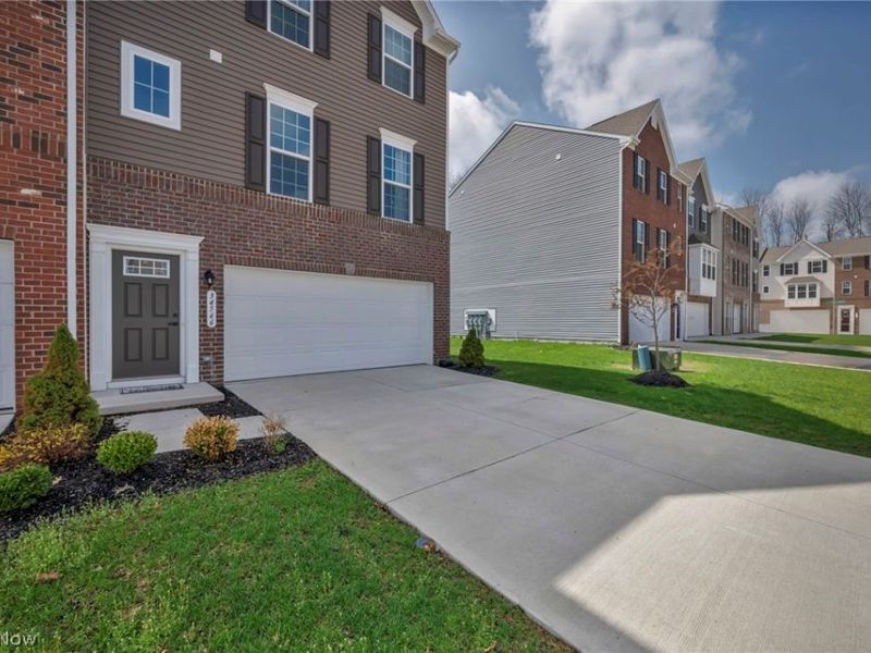 34566 Ethan Way, Willoughby, OH 44094 Photo 4