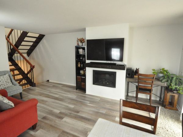 3271 Valley Ridge Drive, Unit 33, Eagan, MN 55121