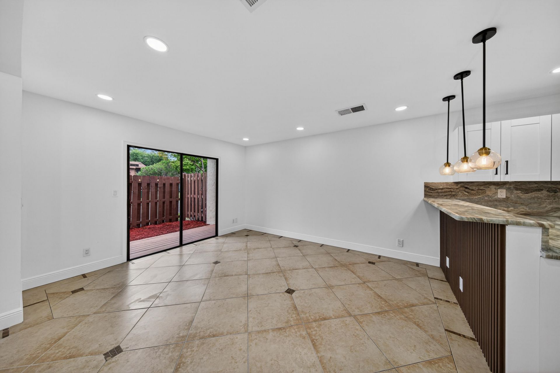 6194 Laurel Lane, Unit C, Tamarac, FL 33319 Photo