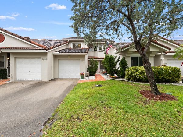 7438 S Pinewalk Dr Drive S, Unit 13-3, Margate, FL 33063