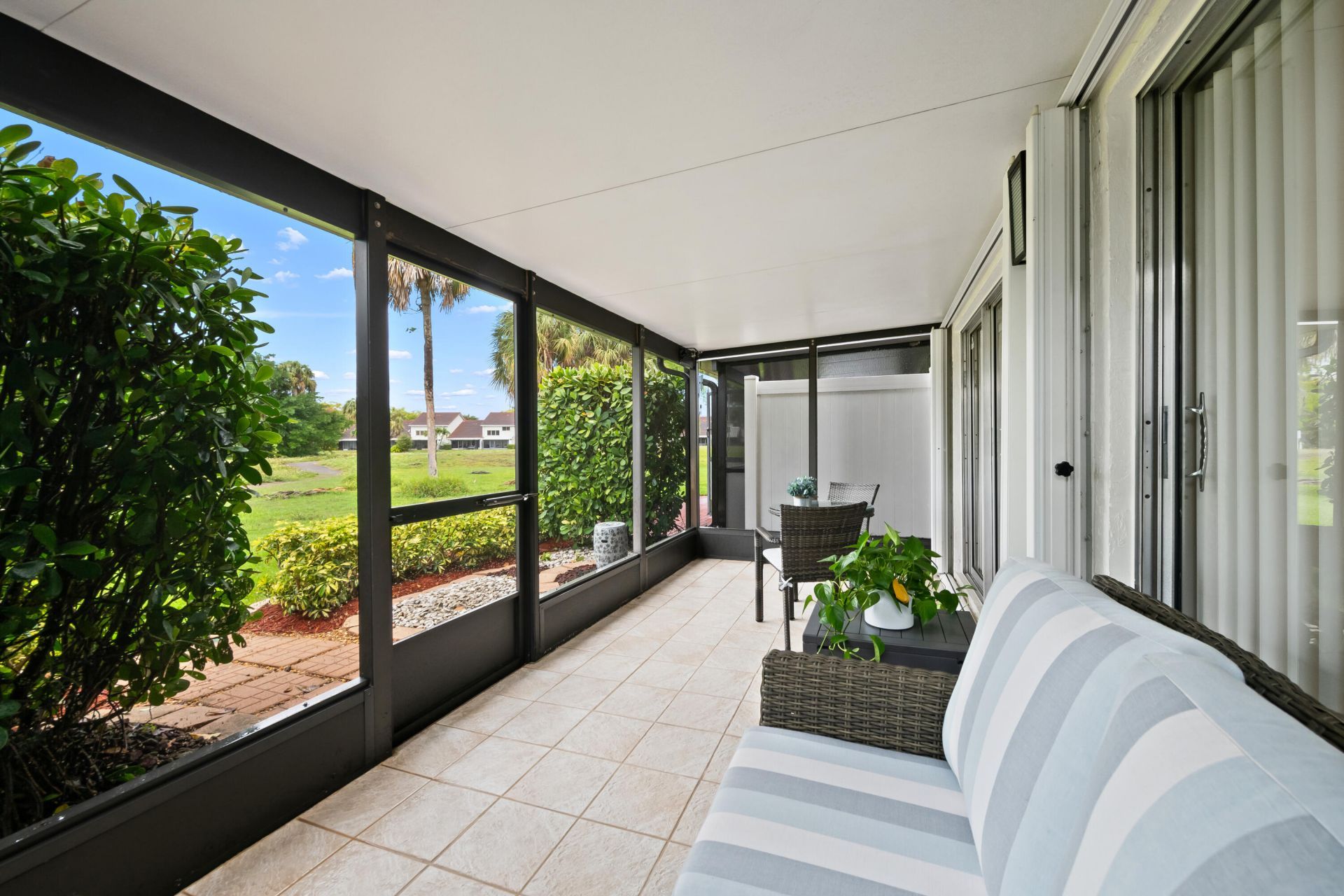 7438 S Pinewalk Dr Drive S, Unit 13-3, Margate, FL 33063 Photo