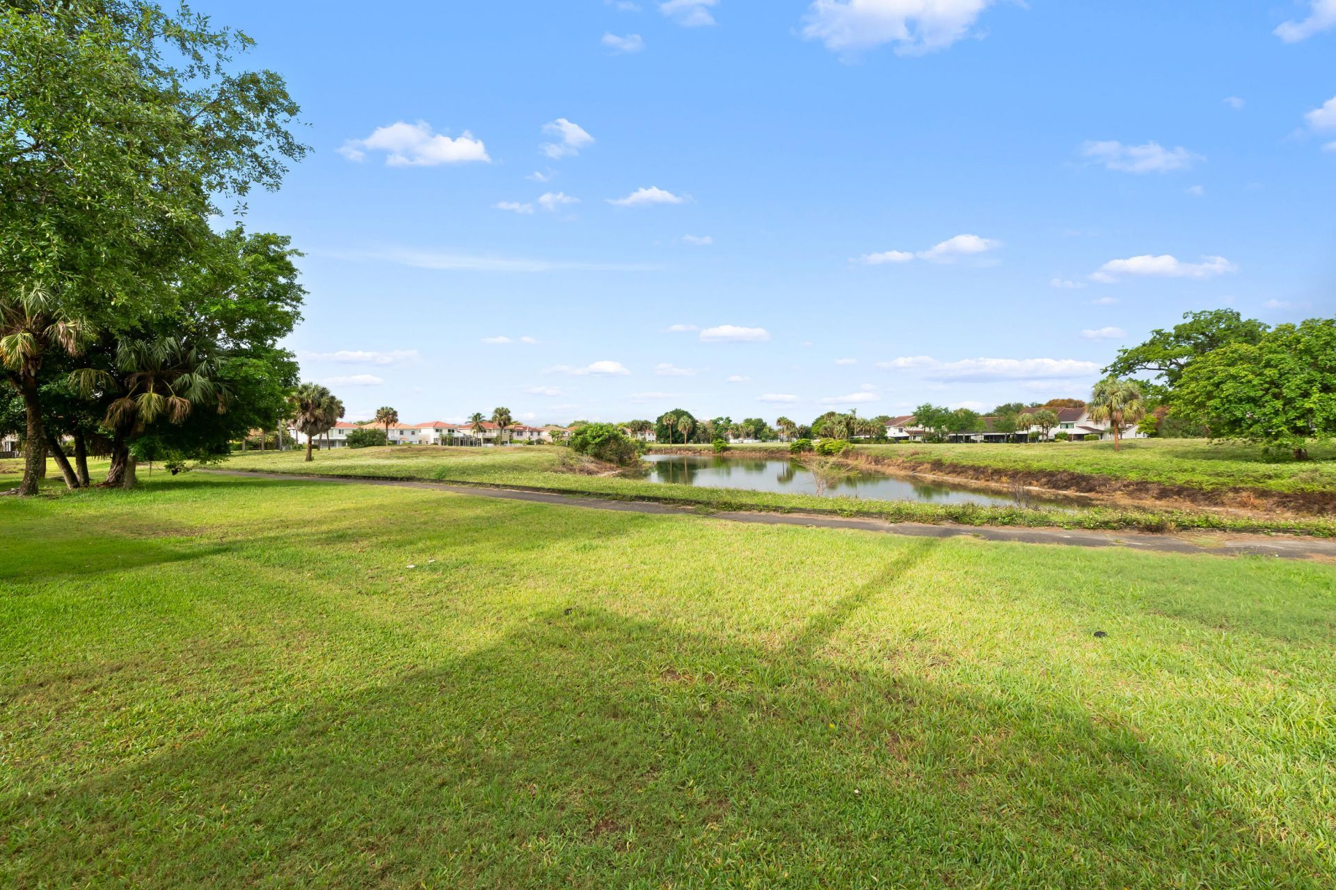 7438 S Pinewalk Dr Drive S, Unit 13-3, Margate, FL 33063 Photo