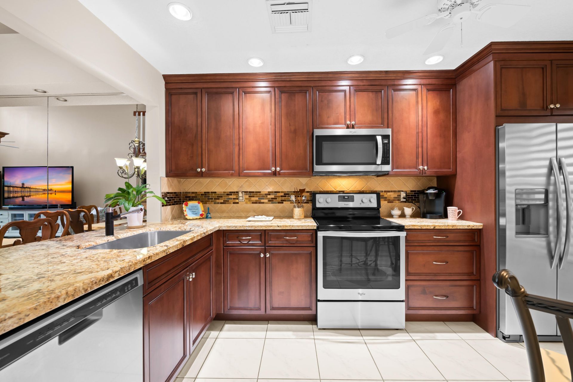 7438 S Pinewalk Dr Drive S, Unit 13-3, Margate, FL 33063 Photo