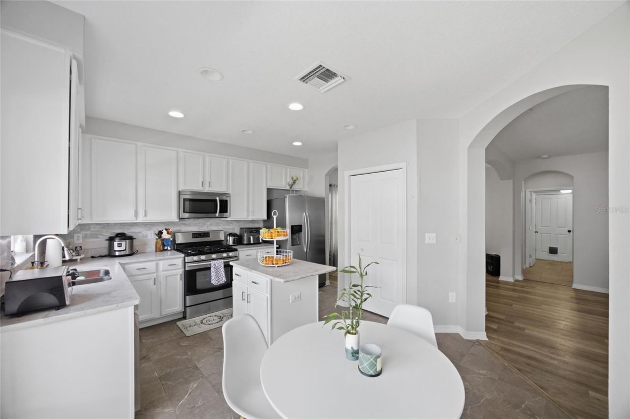 24927 Portofino Drive, Lutz, FL 33559 Photo