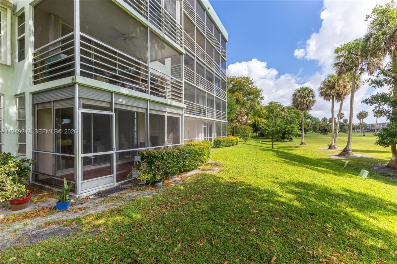 806 Cypress Grove Ln , Unit 111, Pompano Beach, FL 33069 Photo