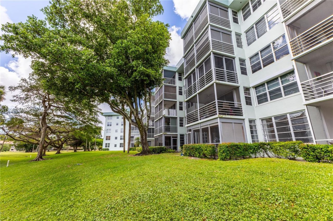 806 Cypress Grove Ln , Unit 111, Pompano Beach, FL 33069 Photo