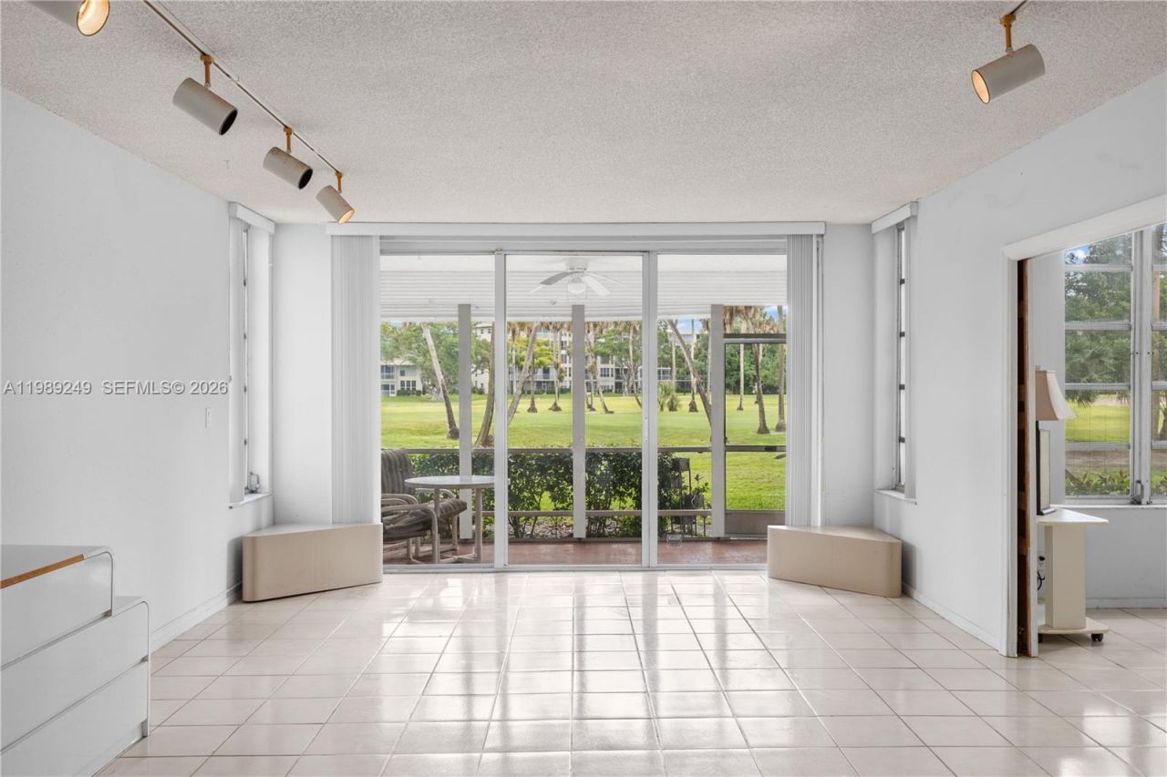 806 Cypress Grove Ln , Unit 111, Pompano Beach, FL 33069 Photo