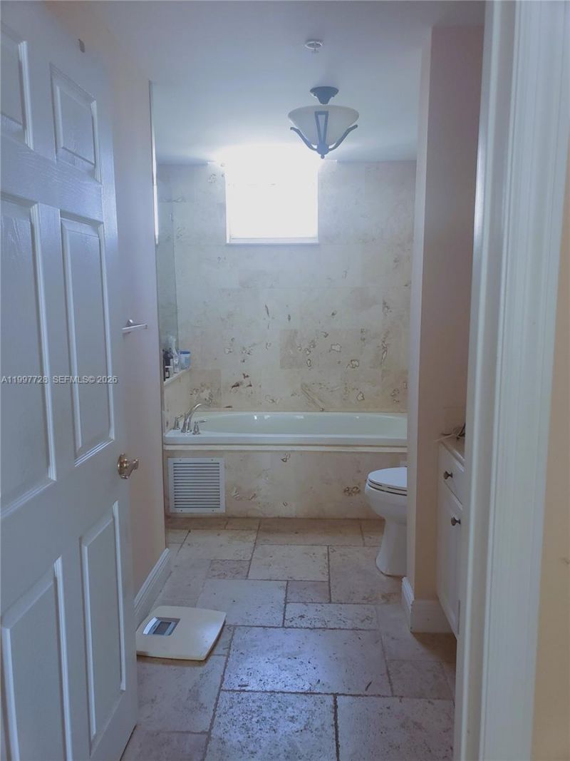 357 Almeria Ave, Unit 705, Coral Gables, FL 33134 Photo