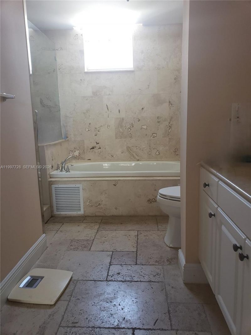 357 Almeria Ave, Unit 705, Coral Gables, FL 33134 Photo