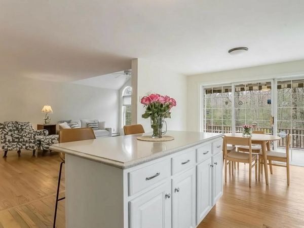155 Chase Road, South Hampton, NH 03827