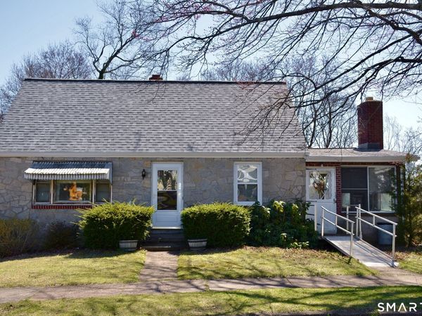 19 Hughes, East Haven, CT 06512