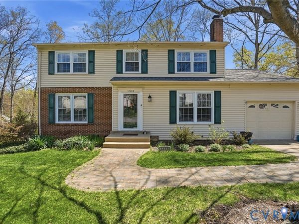 12008 Willowood Drive , Woodbridge, VA 22192