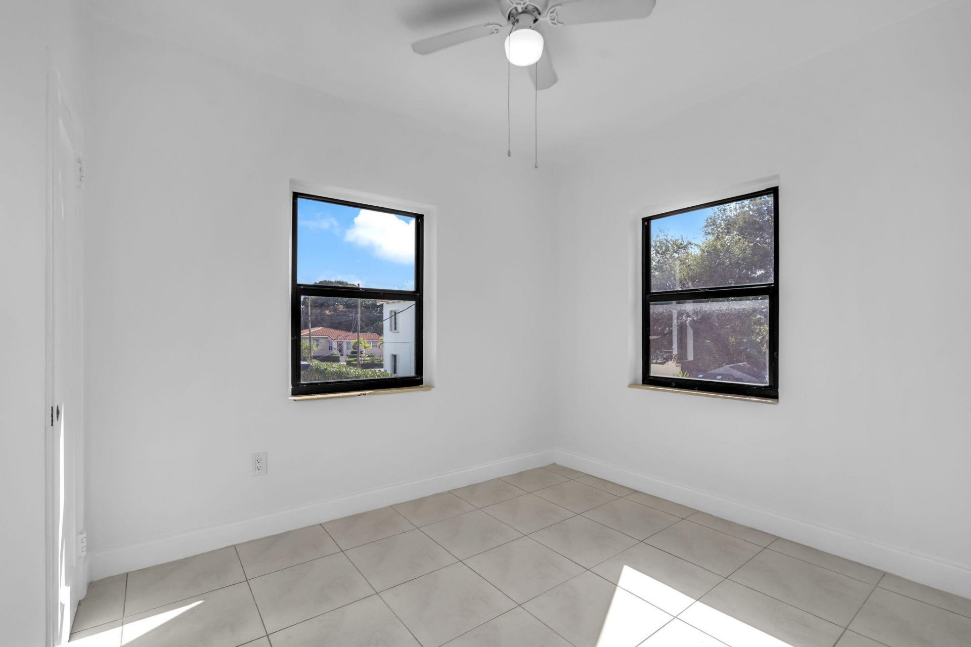 130 SW 31st Court, Unit 3, Miami, FL 33135 Photo