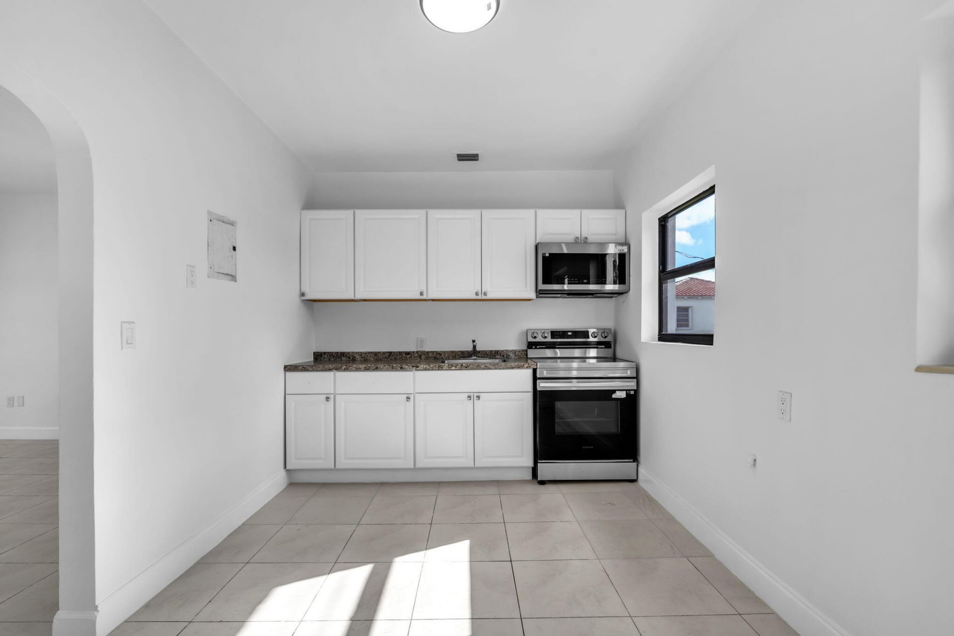 130 SW 31st Court, Unit 3, Miami, FL 33135 Photo