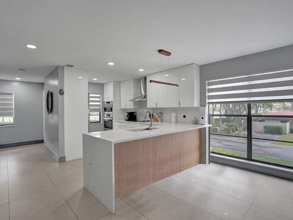 21675 Tall Palm Circle, Unit 2b, Boca Raton, FL 33433