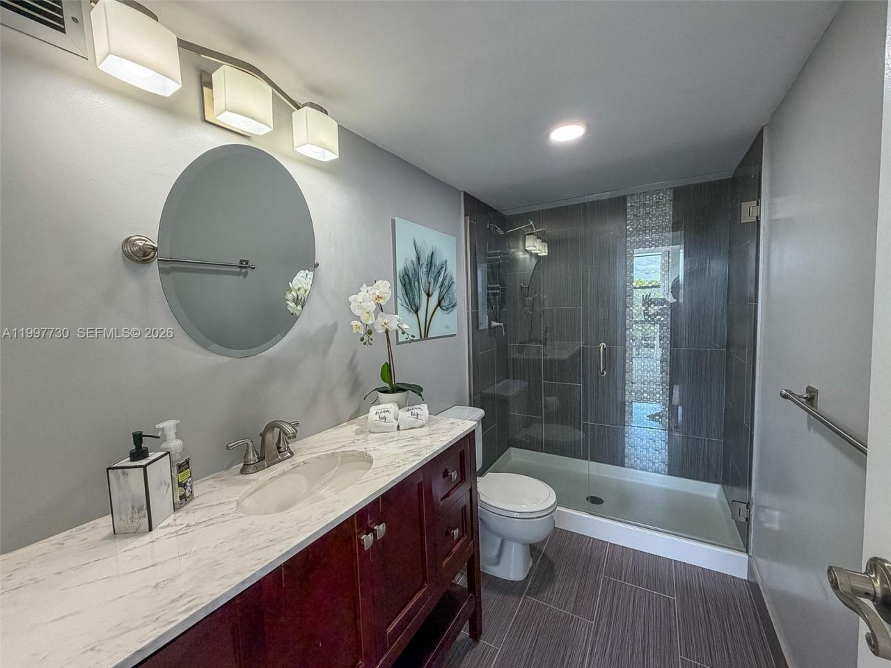 1000 Parkview Dr, Unit 531, Hallandale Beach, FL 33009 Photo