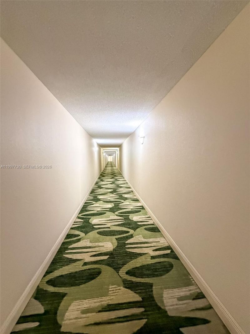 1000 Parkview Dr, Unit 531, Hallandale Beach, FL 33009 Photo