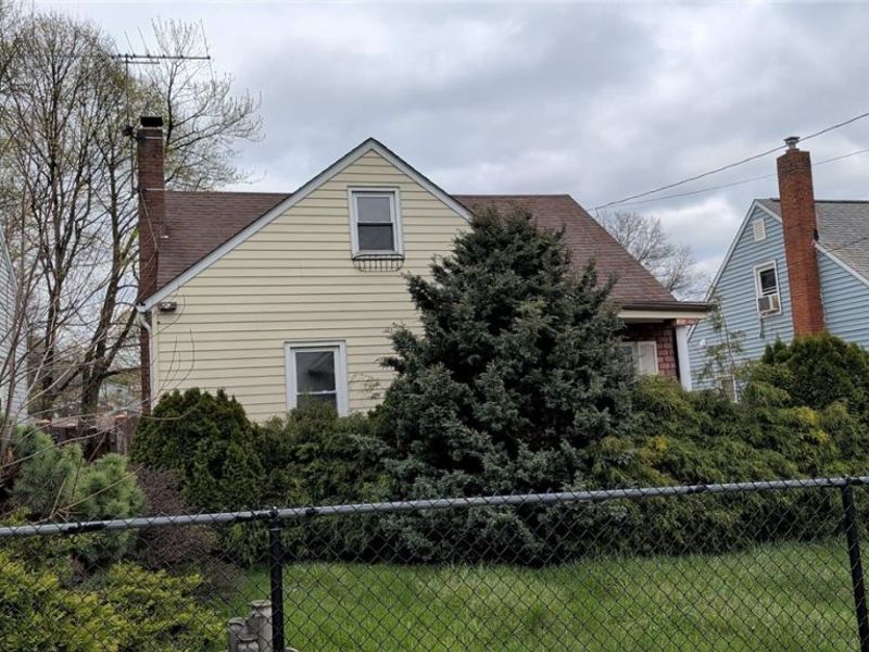 1857 12th Street SW, Akron, OH 44314 Photo 1