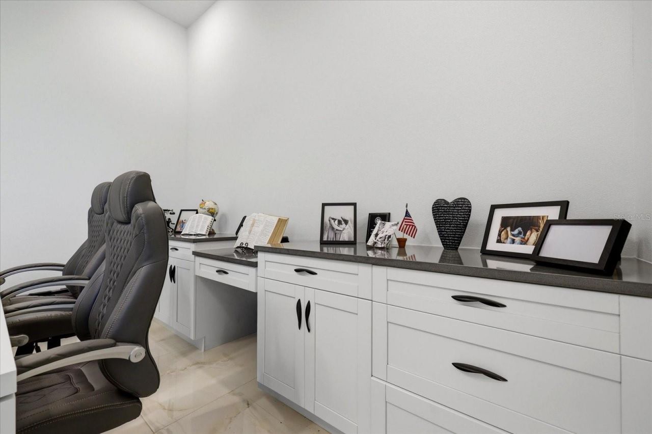 8459 Harvey Walden Drive, Plant City, FL 33565 Photo