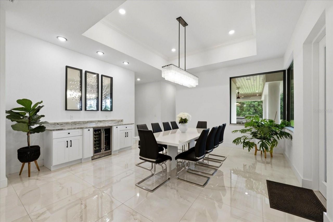 8459 Harvey Walden Drive, Plant City, FL 33565 Photo