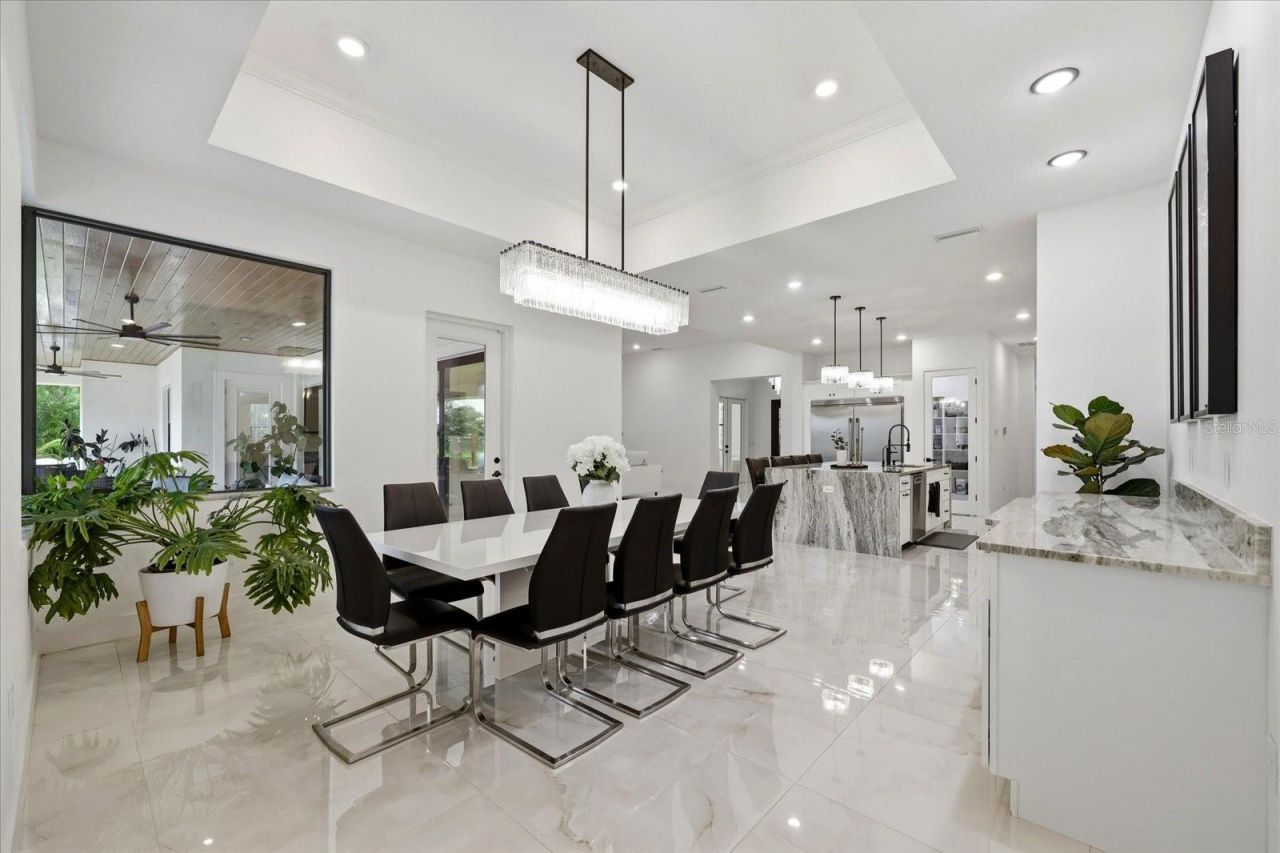 8459 Harvey Walden Drive, Plant City, FL 33565 Photo