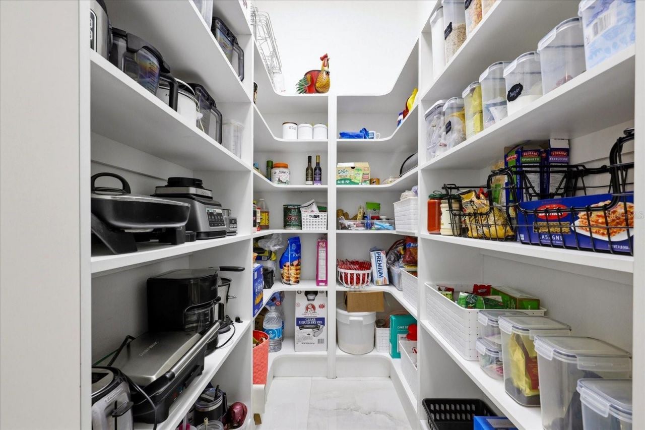 8459 Harvey Walden Drive, Plant City, FL 33565 Photo