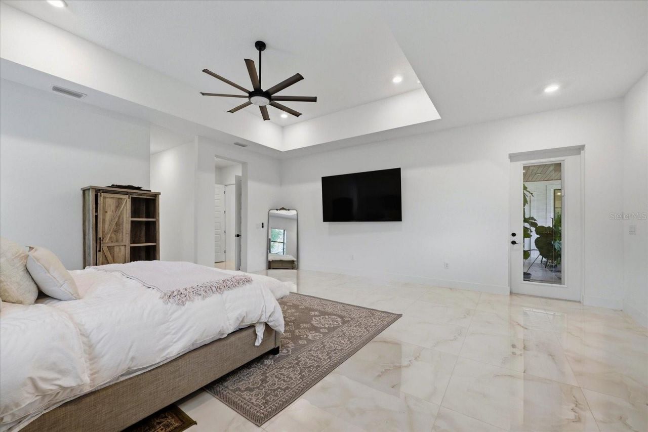 8459 Harvey Walden Drive, Plant City, FL 33565 Photo