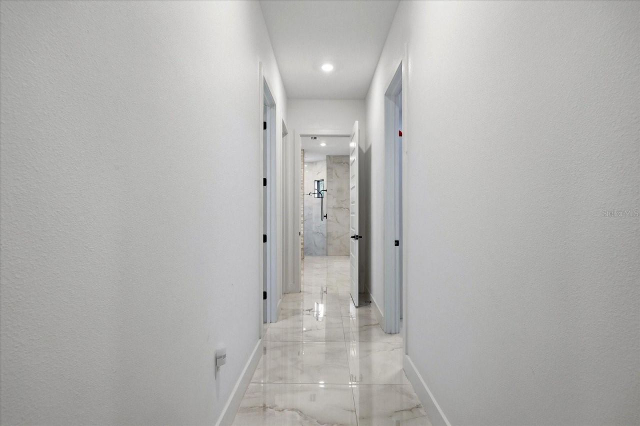 8459 Harvey Walden Drive, Plant City, FL 33565 Photo