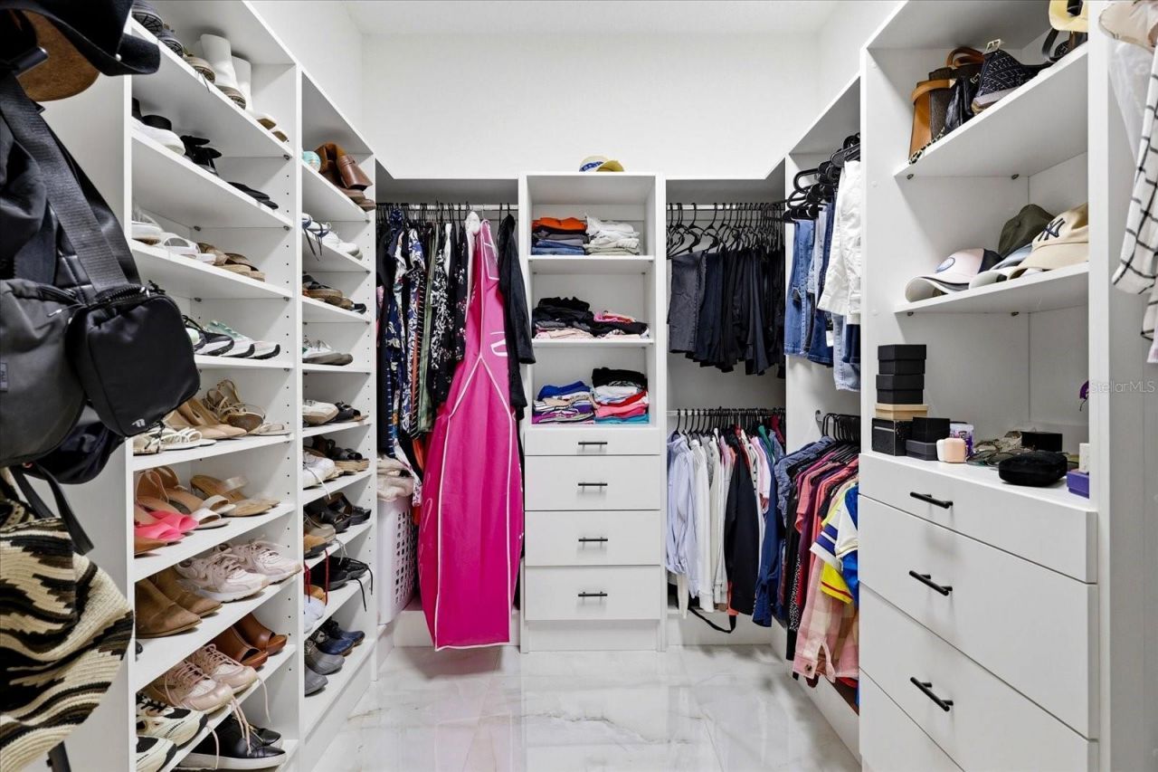 8459 Harvey Walden Drive, Plant City, FL 33565 Photo