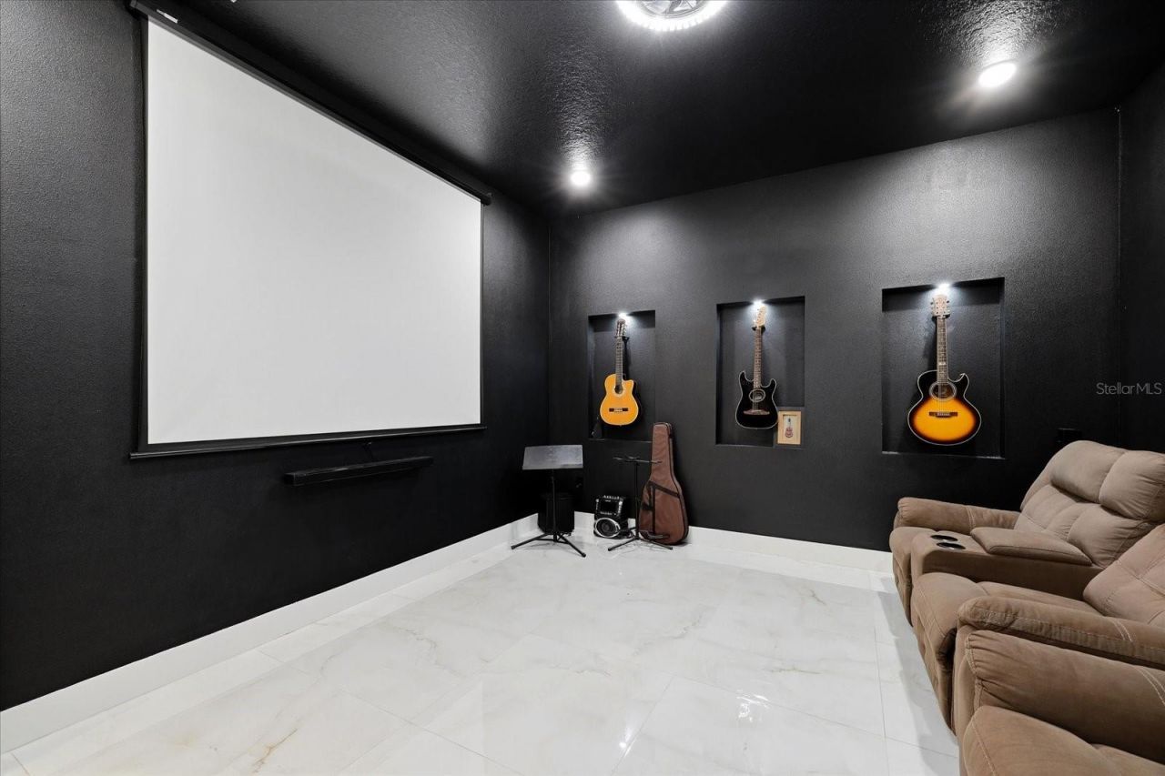 8459 Harvey Walden Drive, Plant City, FL 33565 Photo