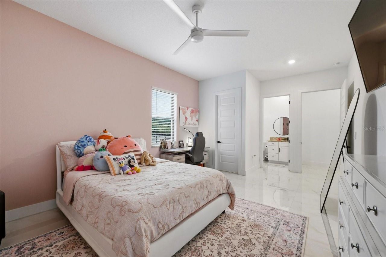 8459 Harvey Walden Drive, Plant City, FL 33565 Photo