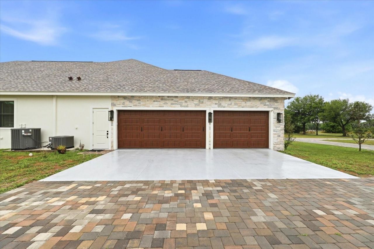 8459 Harvey Walden Drive, Plant City, FL 33565 Photo